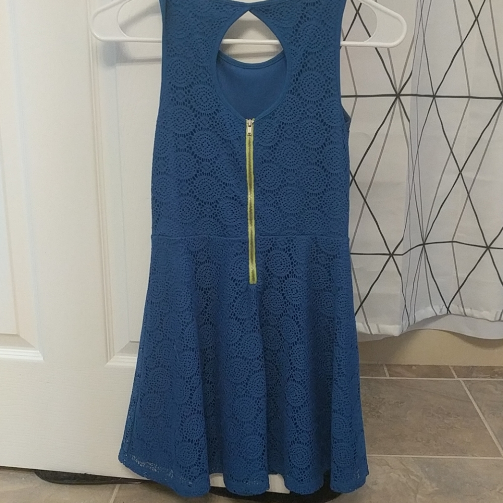 Dress - Picture 2 of 2